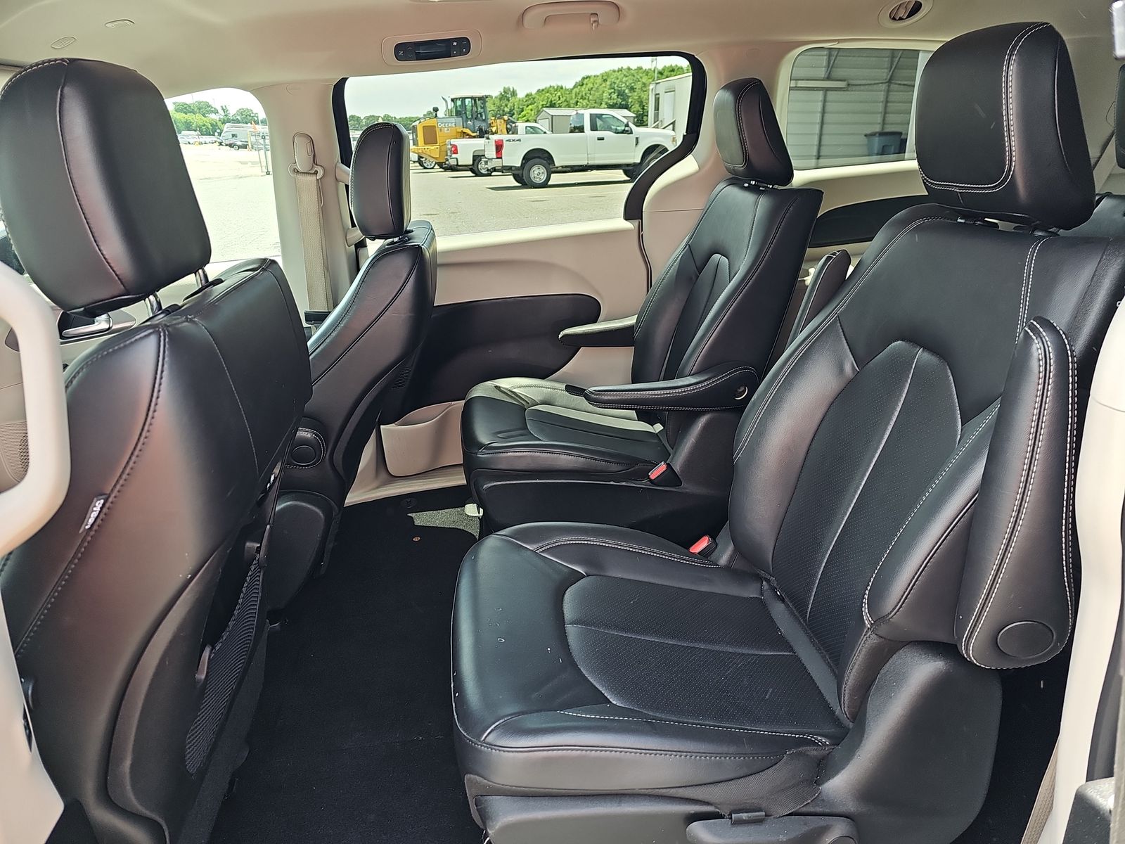 2024 Chrysler Pacifica Hybrid Select FWD