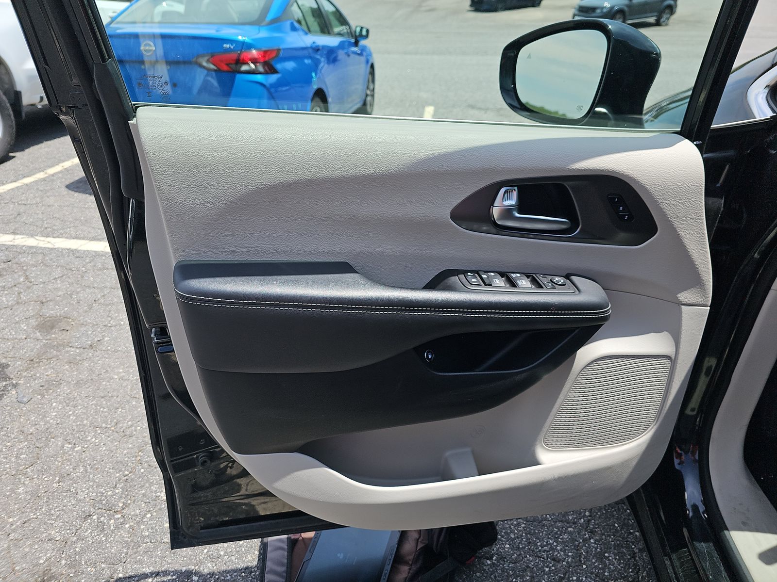 2024 Chrysler Pacifica Hybrid Select FWD