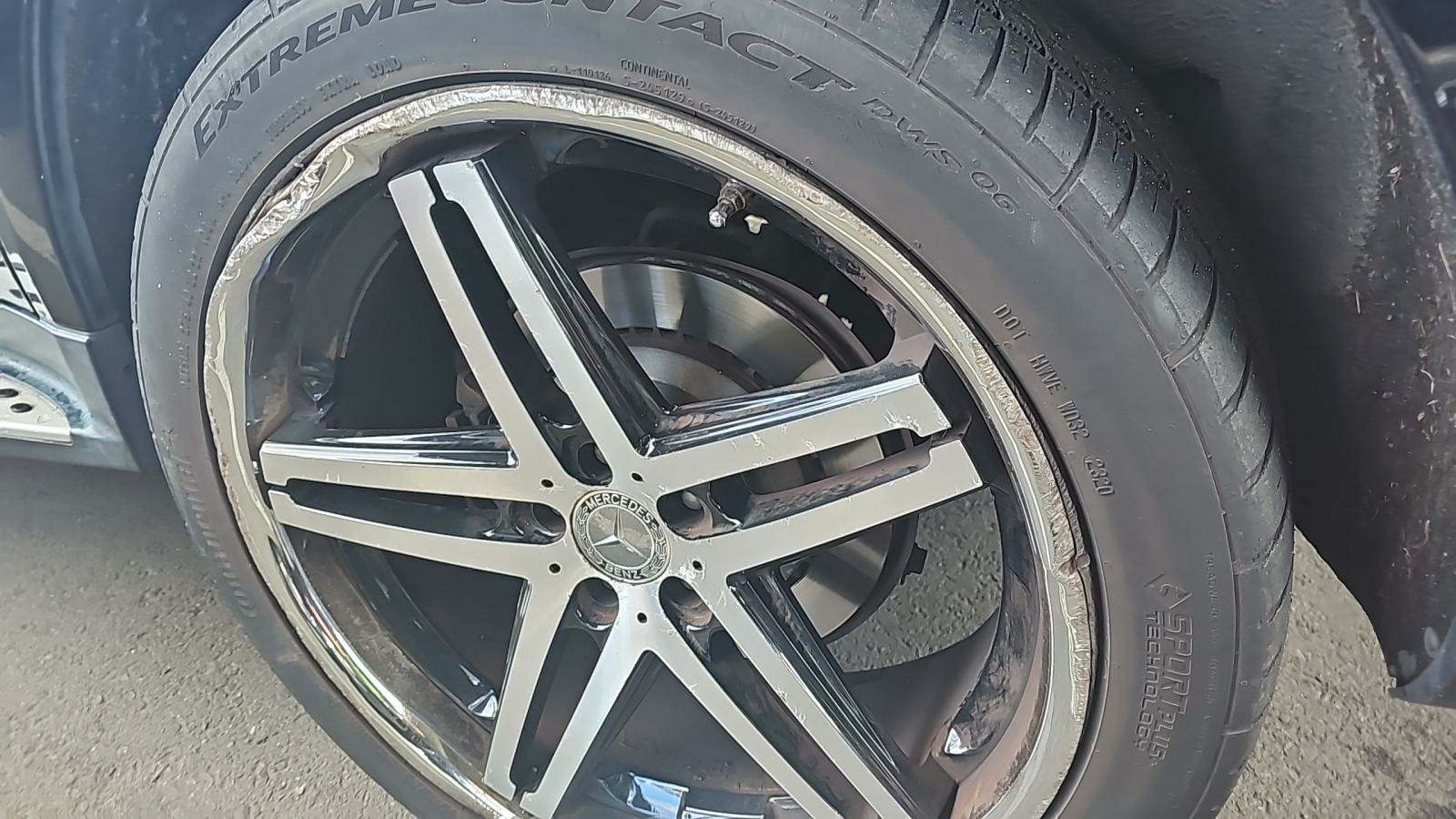 Mercedes-Benz ML 550 снимка Mercedes-Benz ML 550