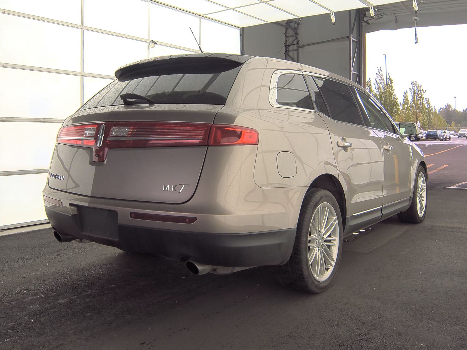 2018 Lincoln MKT Reserve AWD