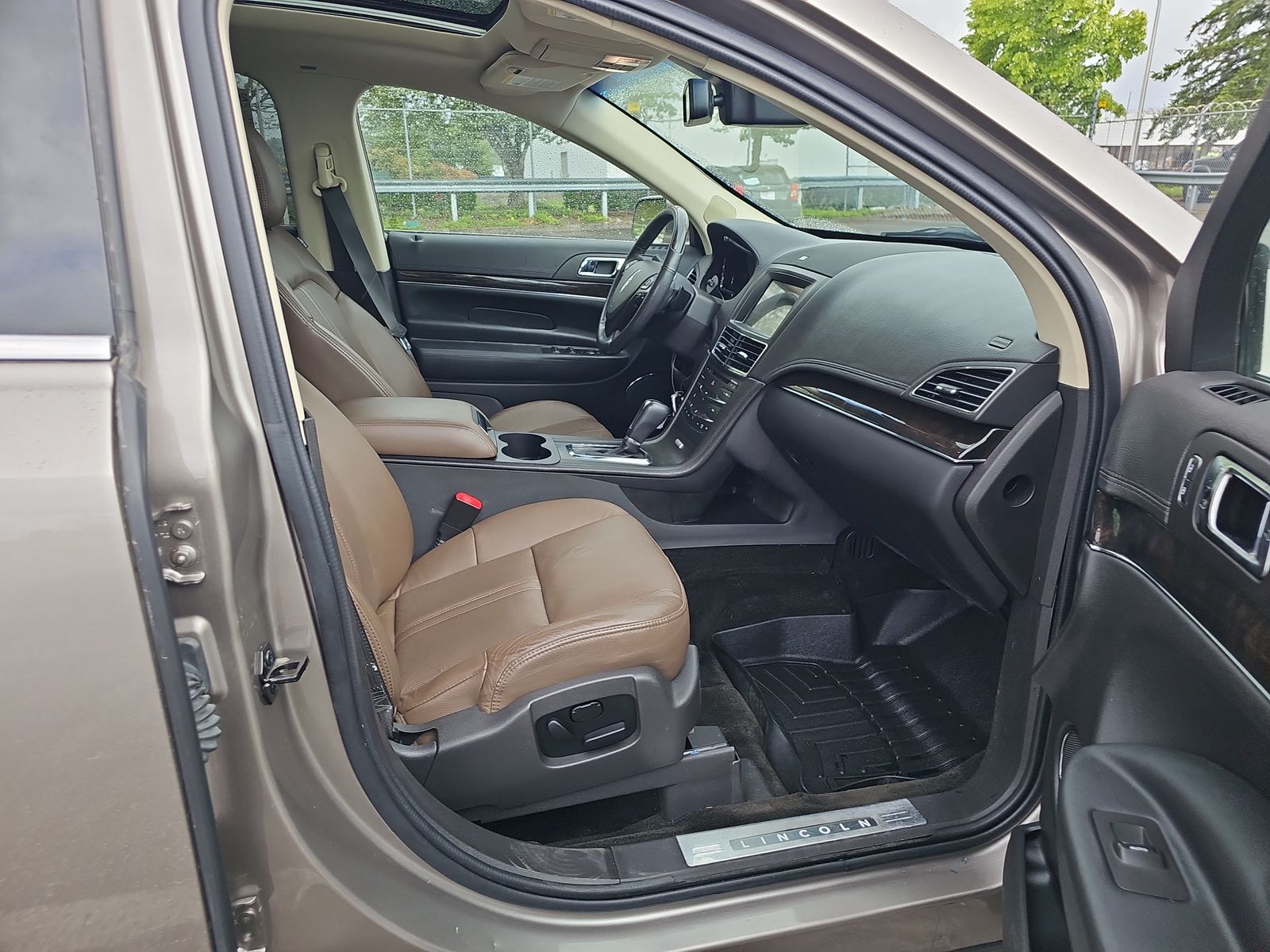 2018 Lincoln MKT Reserve AWD