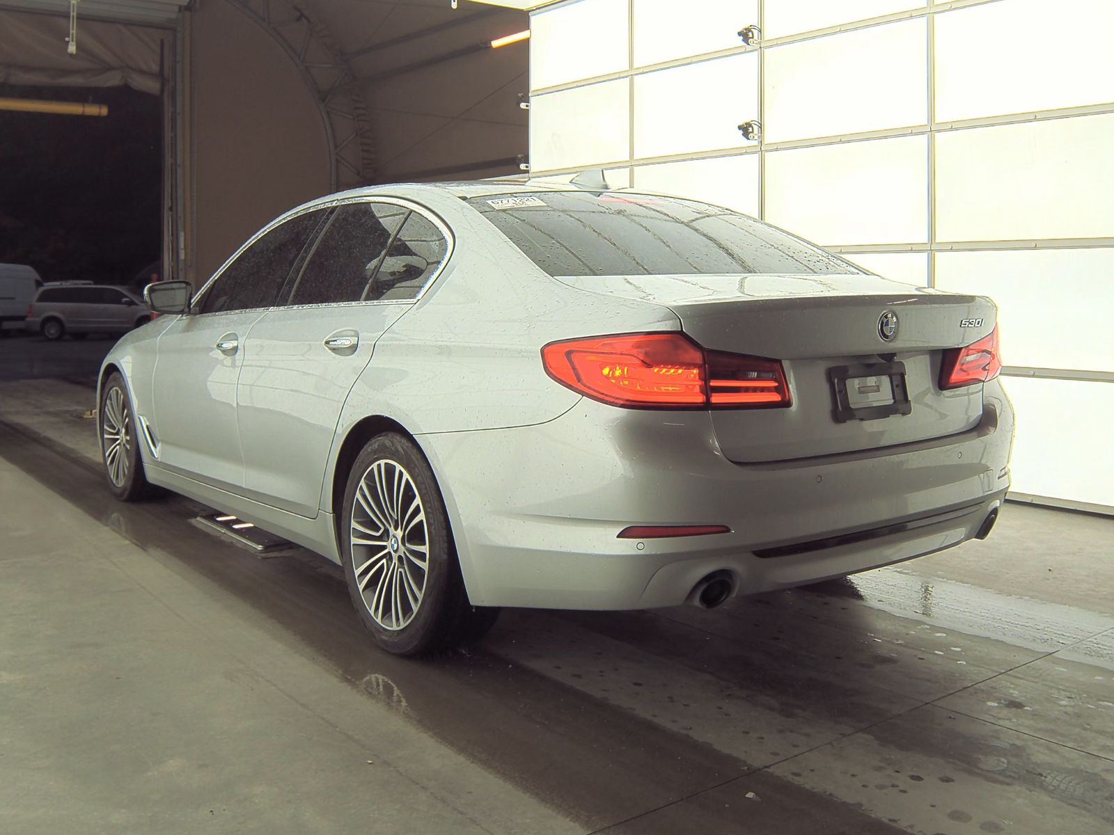 BMW 5 Series Sedan 530i SPORT LINE снимка BMW 5 Series Sedan 530i SPORT LINE