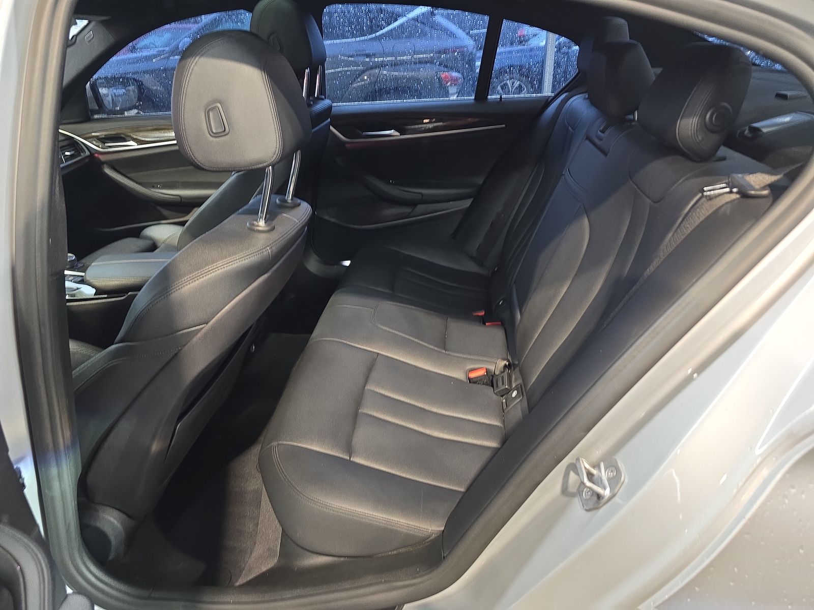 BMW 5 Series Sedan 530i SPORT LINE снимка BMW 5 Series Sedan 530i SPORT LINE