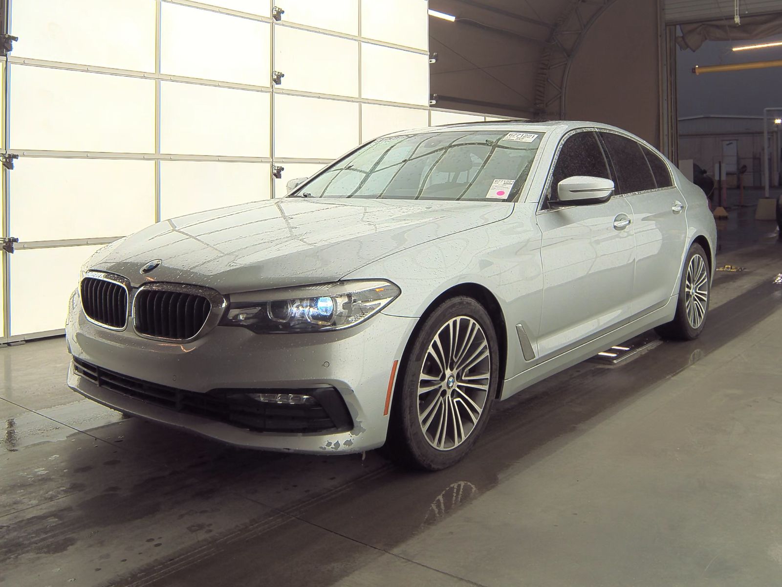 BMW 5 Series Sedan 530i SPORT LINE снимка BMW 5 Series Sedan 530i SPORT LINE