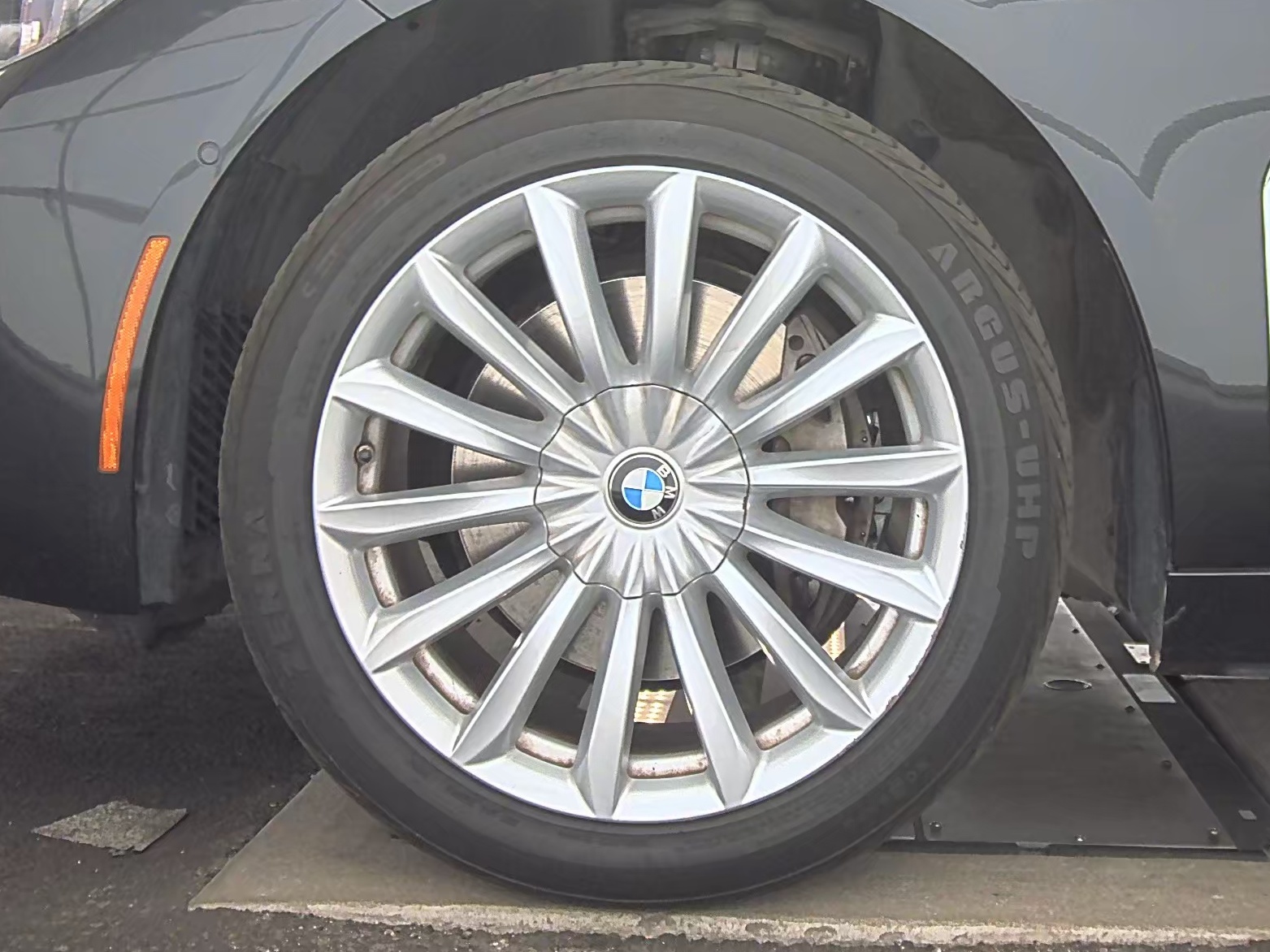 2022 BMW 7 Series 740i RWD
