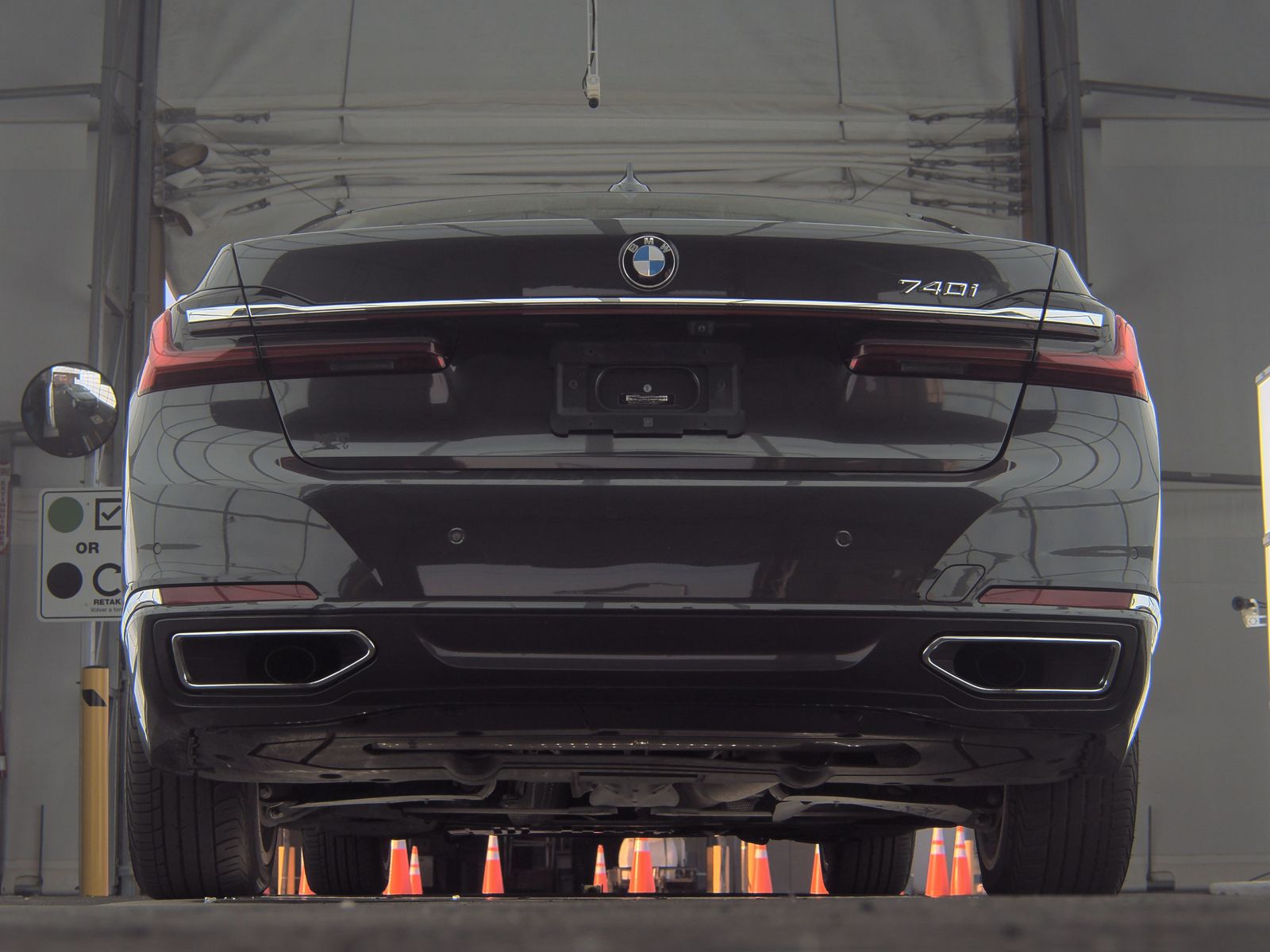 2022 BMW 7 Series 740i RWD