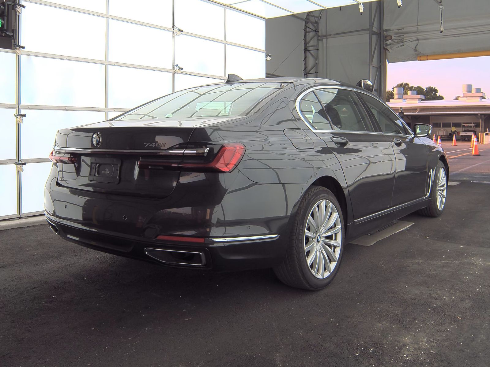 2022 BMW 7 Series 740i RWD