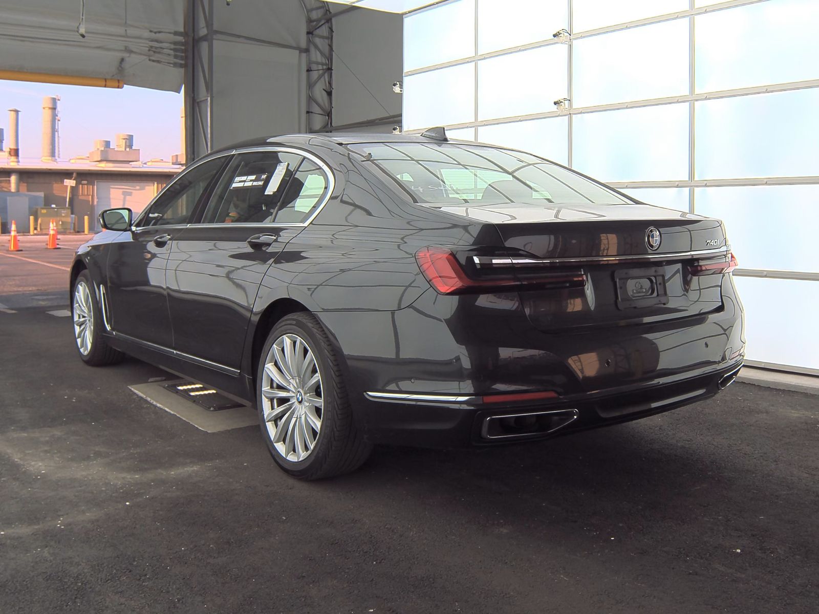 2022 BMW 7 Series 740i RWD