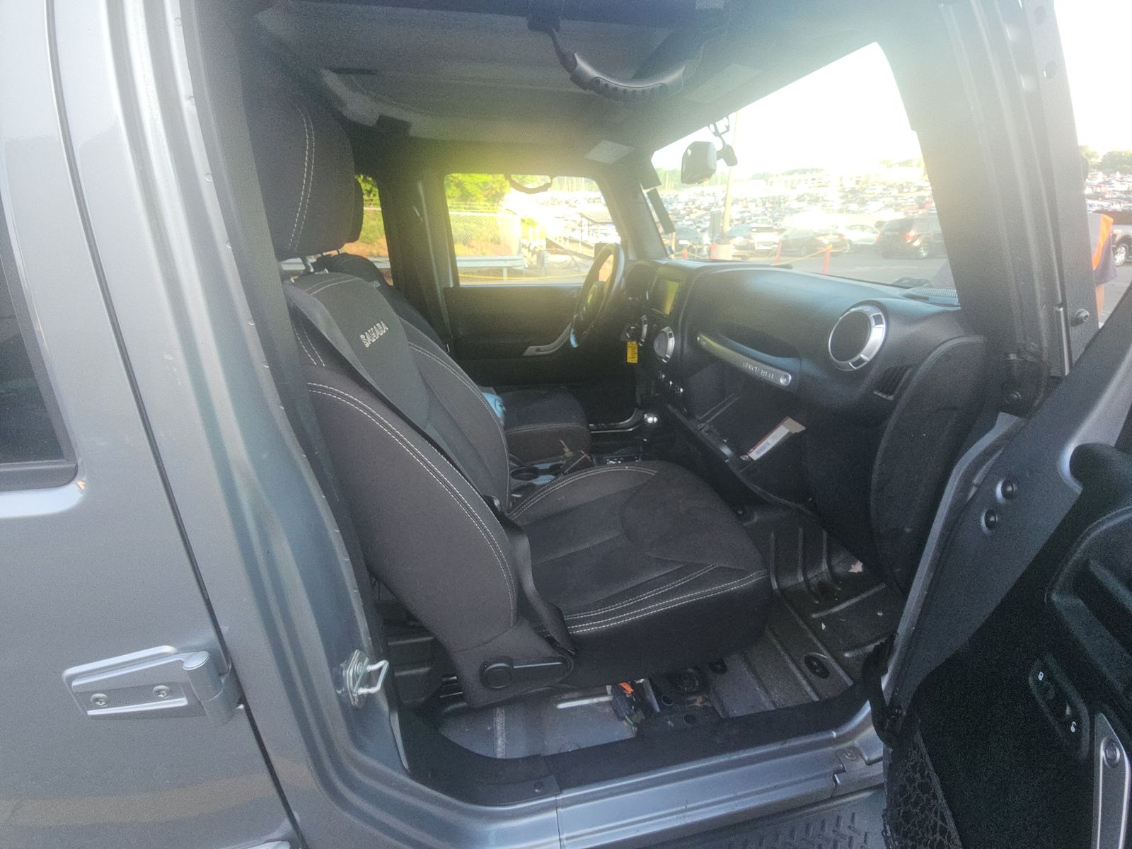 2018 Jeep Wrangler JK Unlimited Sahara AWD