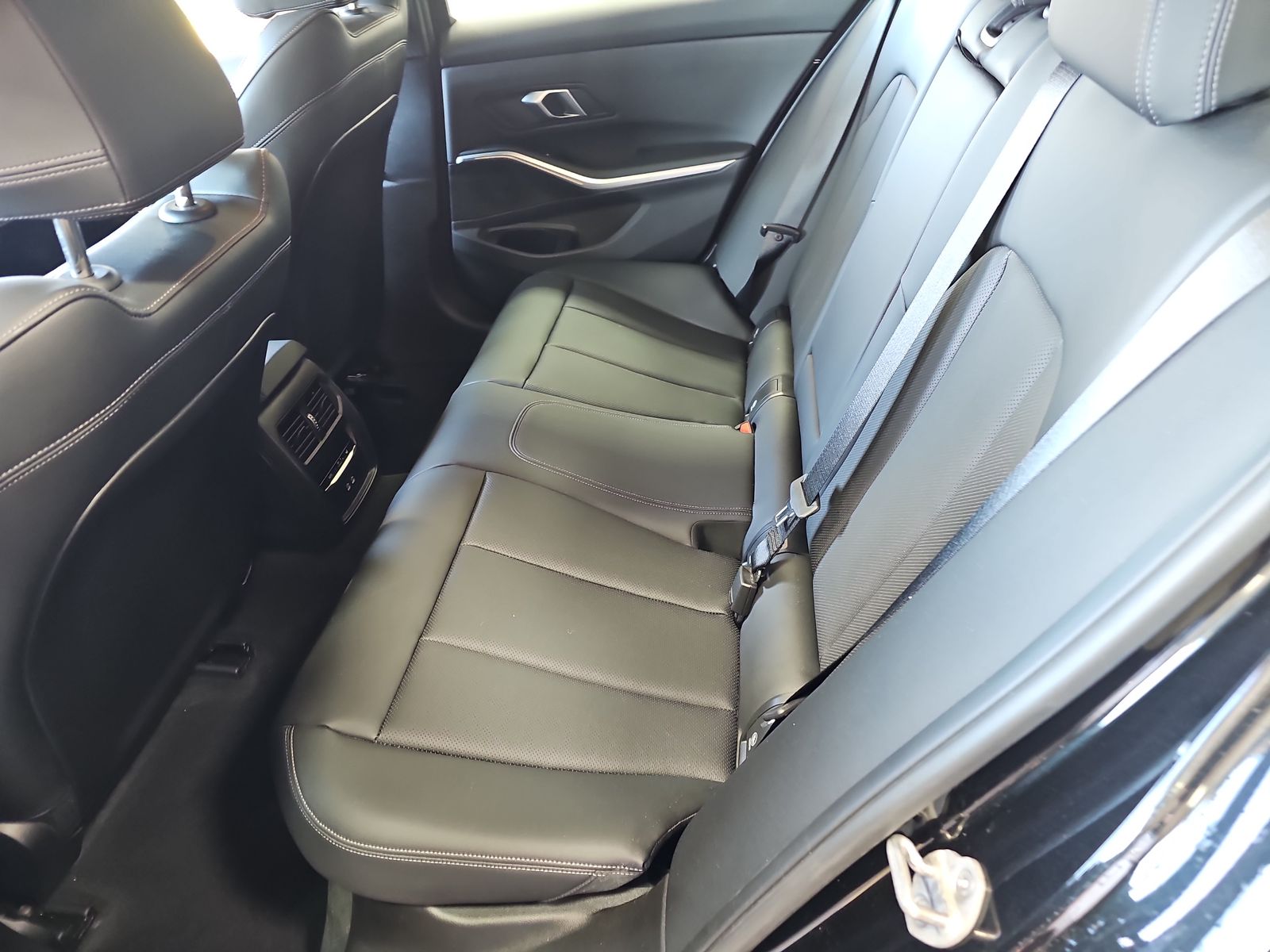 2025 BMW 3 Series 330i xDrive AWD