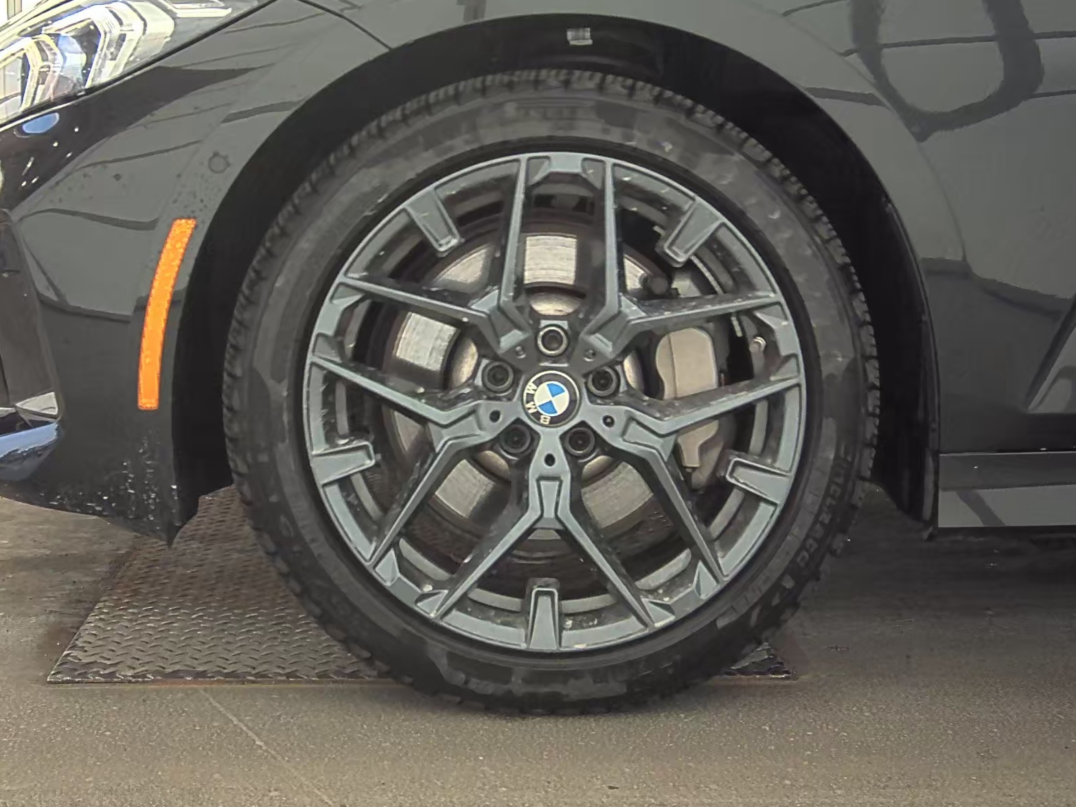 2025 BMW 3 Series 330i xDrive AWD