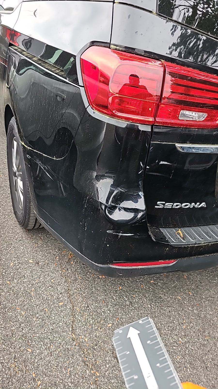 2020 Kia Sedona LX FWD