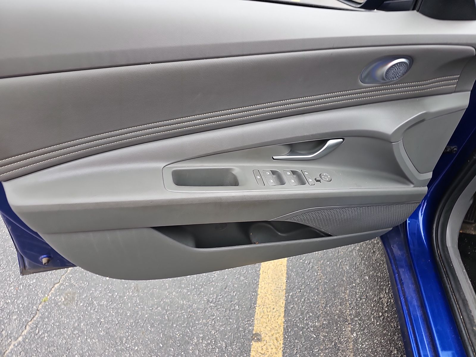 2023 Hyundai Elantra SEL FWD