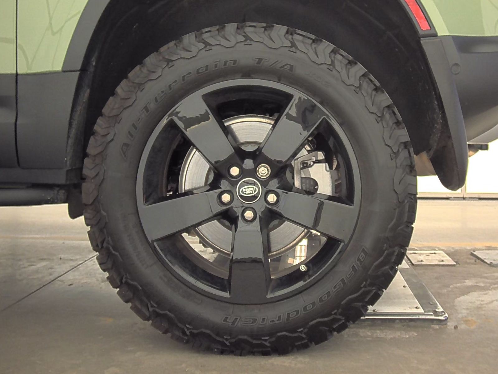 2023 Land Rover Defender 90 75th Limited Edition AWD