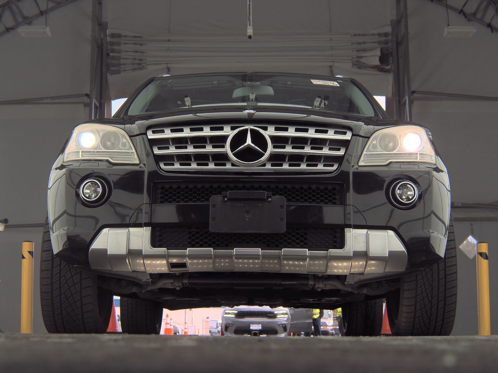 Mercedes-Benz ML 550 снимка Mercedes-Benz ML 550
