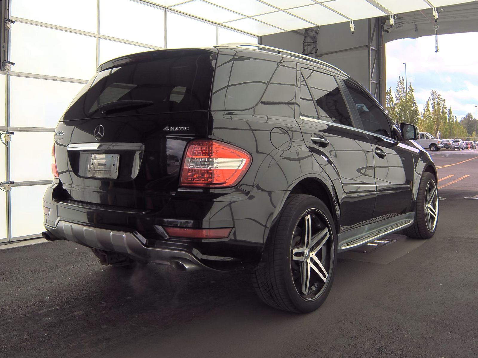 Mercedes-Benz ML 550 снимка Mercedes-Benz ML 550