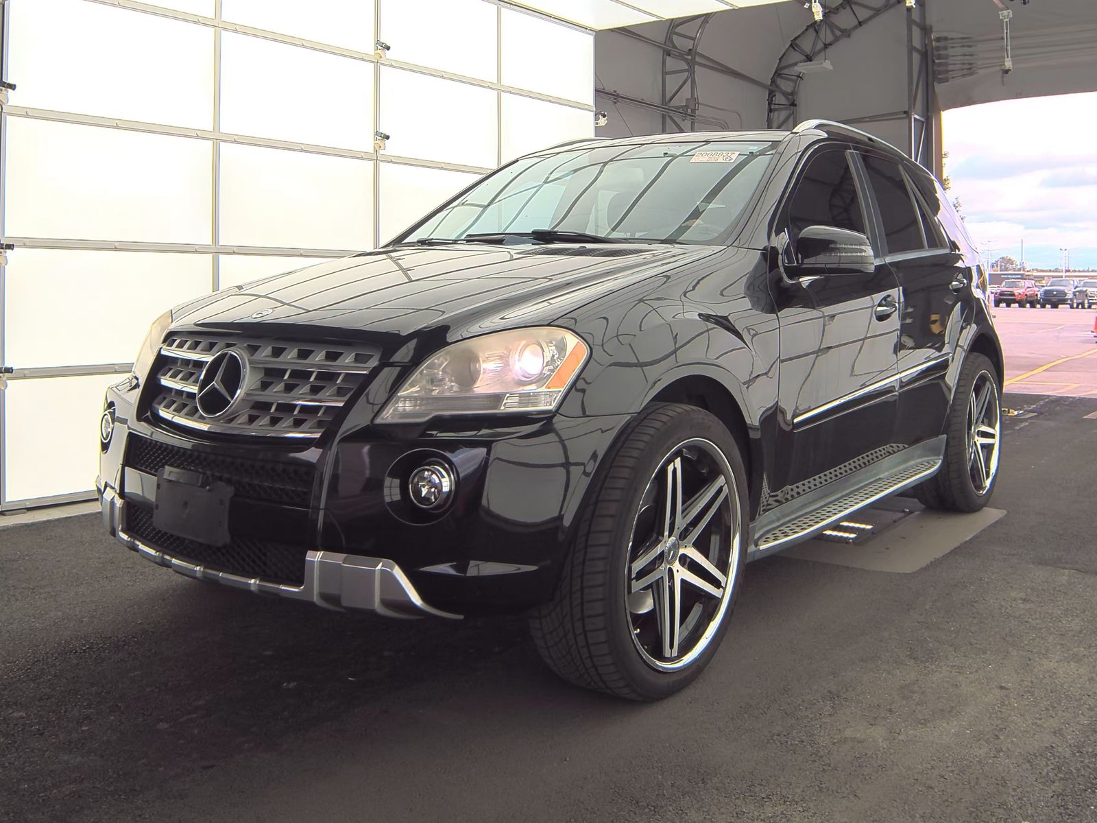 Mercedes-Benz ML 550 снимка Mercedes-Benz ML 550