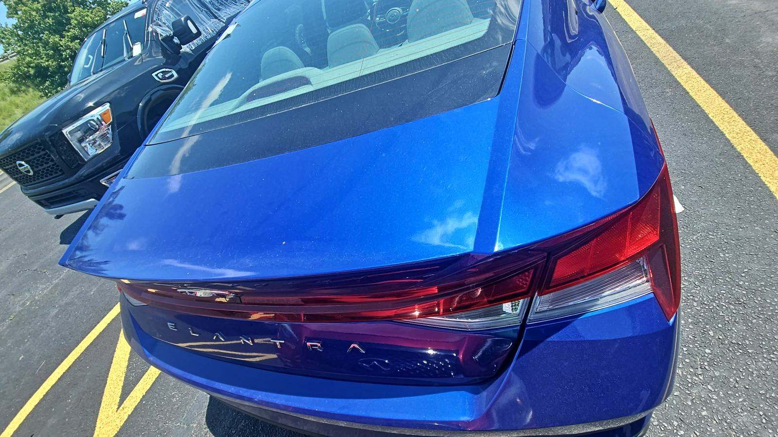 2023 Hyundai Elantra SEL FWD