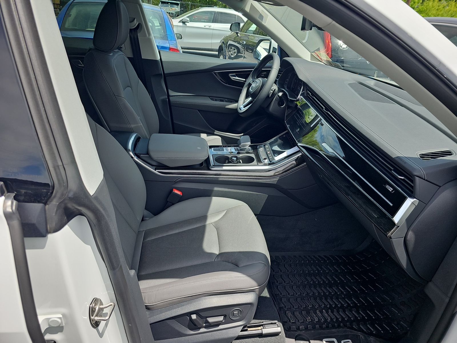 2025 Audi Q8 Premium Plus AWD