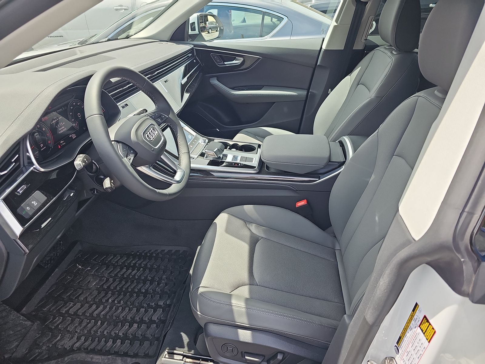 2025 Audi Q8 Premium Plus AWD
