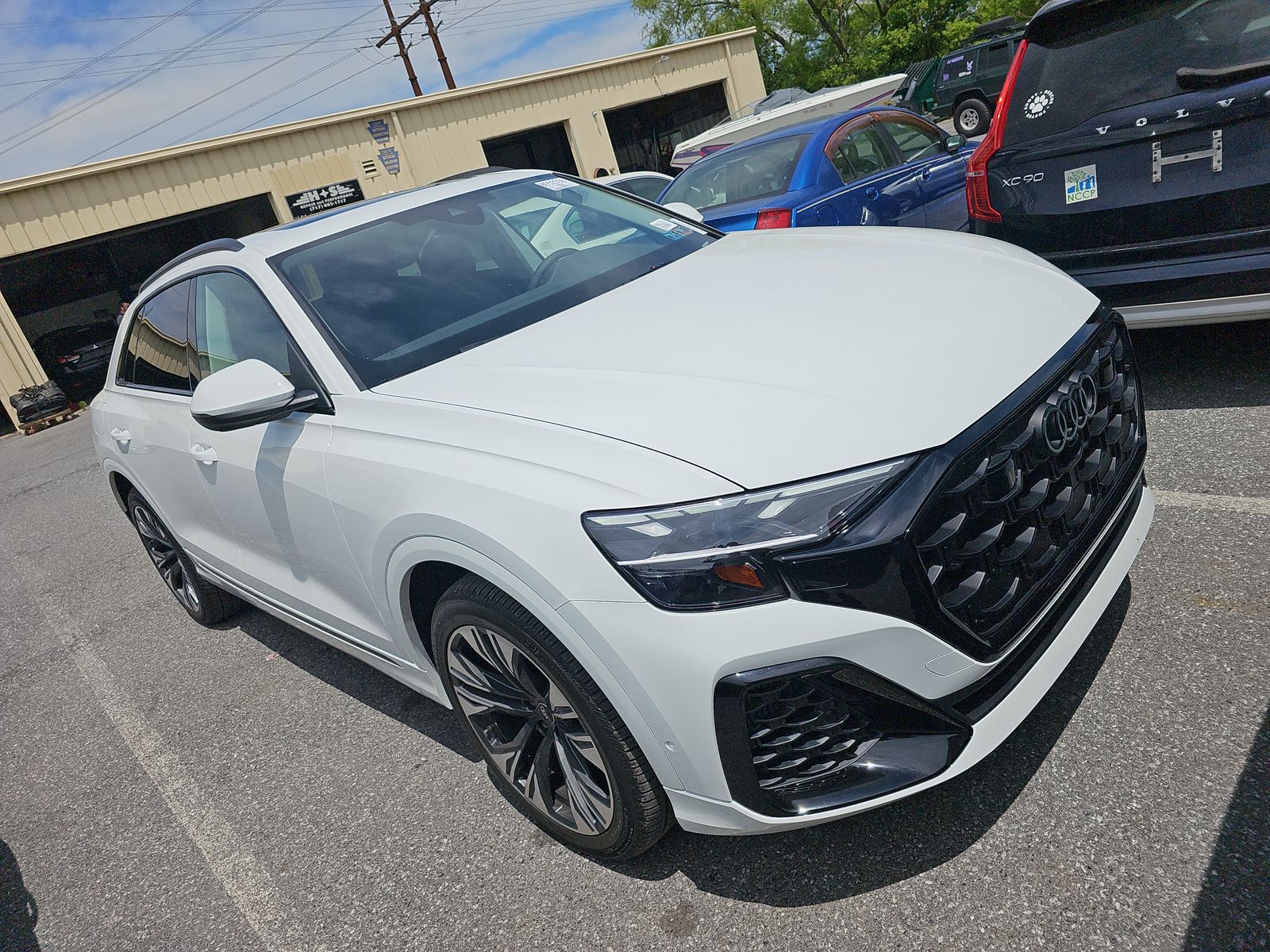 2025 Audi Q8 Premium Plus AWD