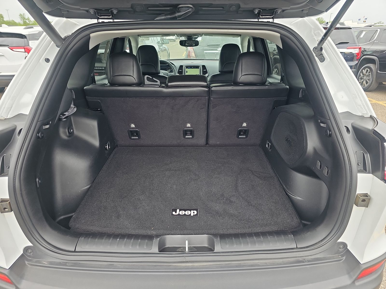 2022 Jeep Cherokee Trailhawk AWD