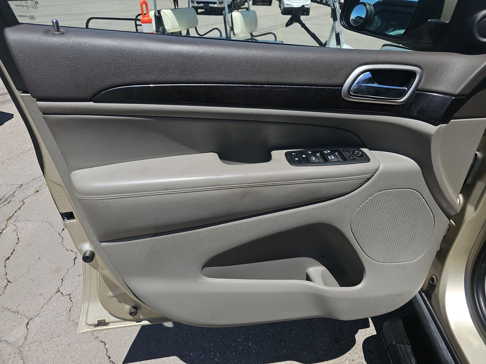 2011 Jeep Grand Cherokee Laredo AWD