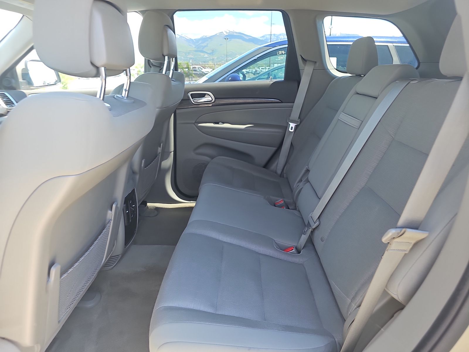 2011 Jeep Grand Cherokee Laredo AWD