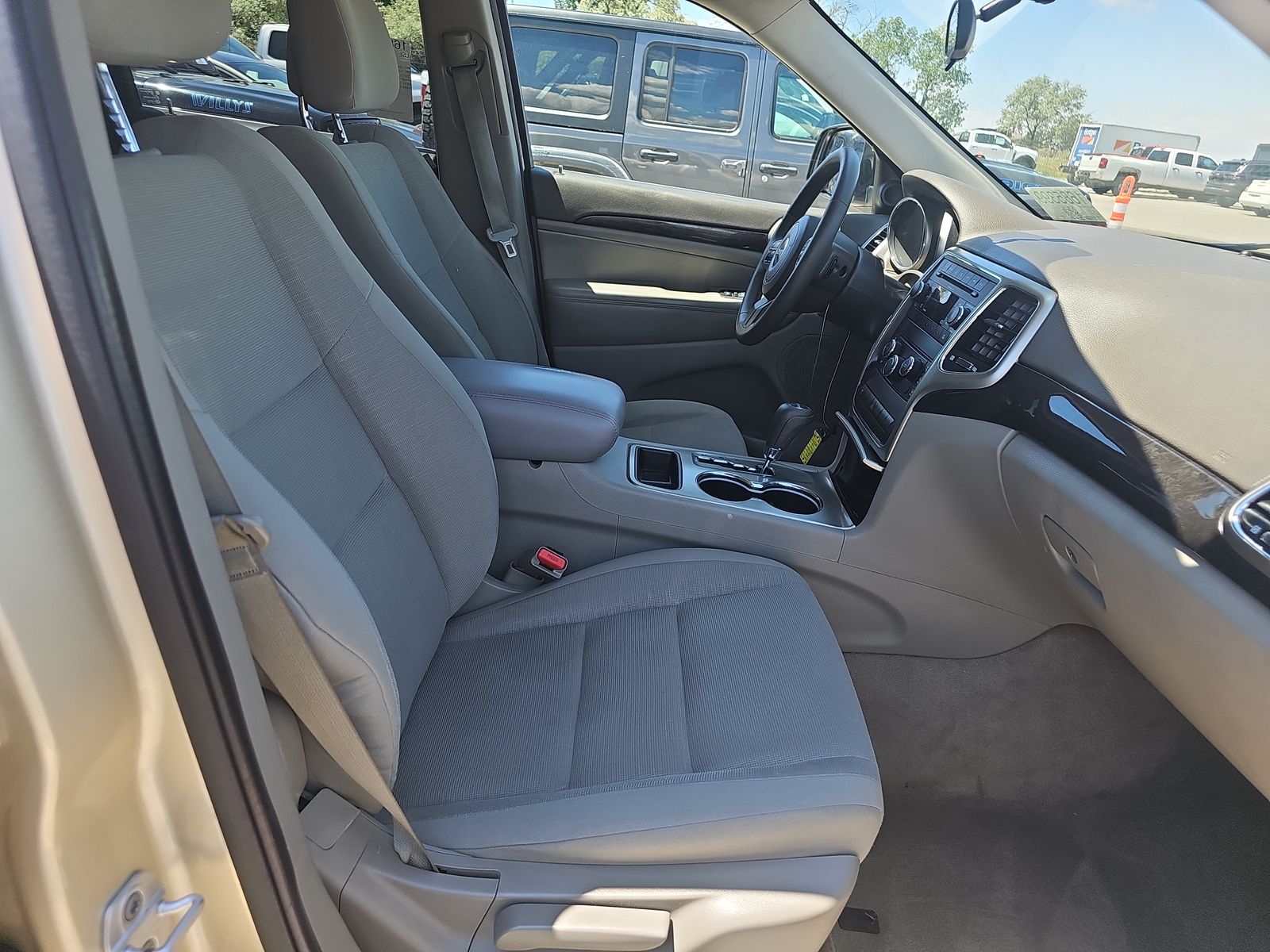 2011 Jeep Grand Cherokee Laredo AWD