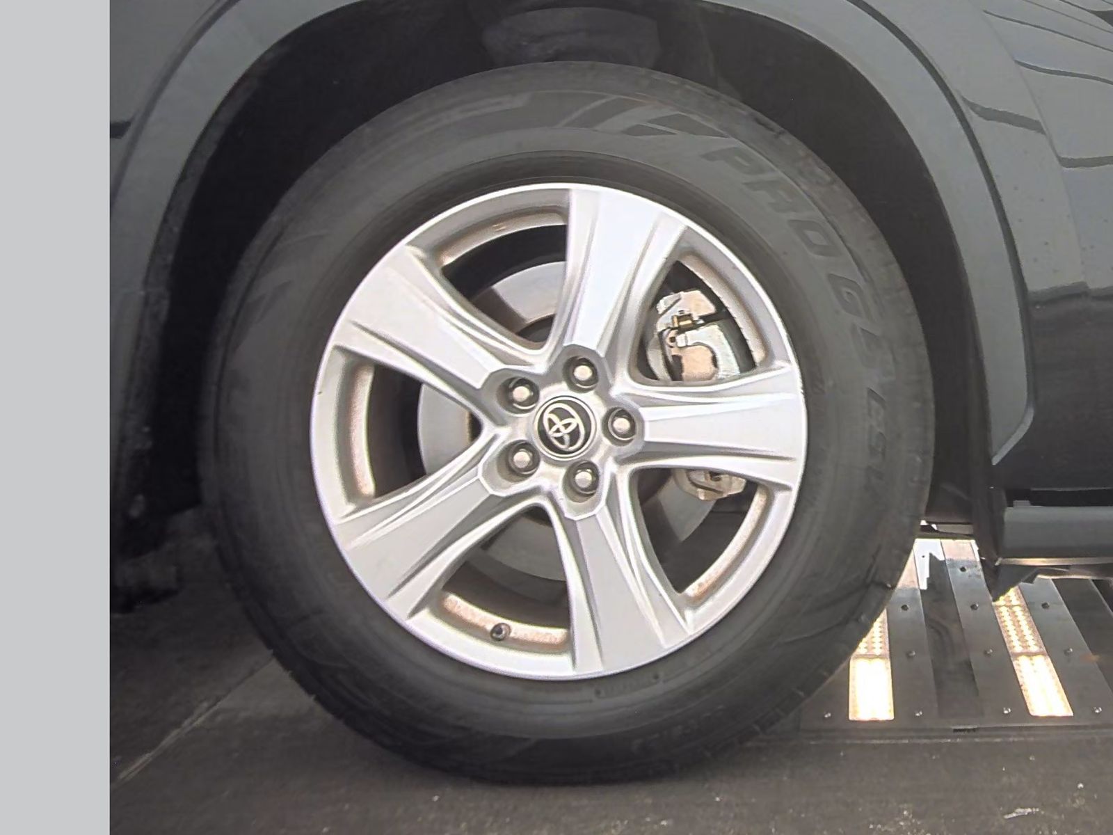 2022 Toyota Highlander Hybrid LE AWD