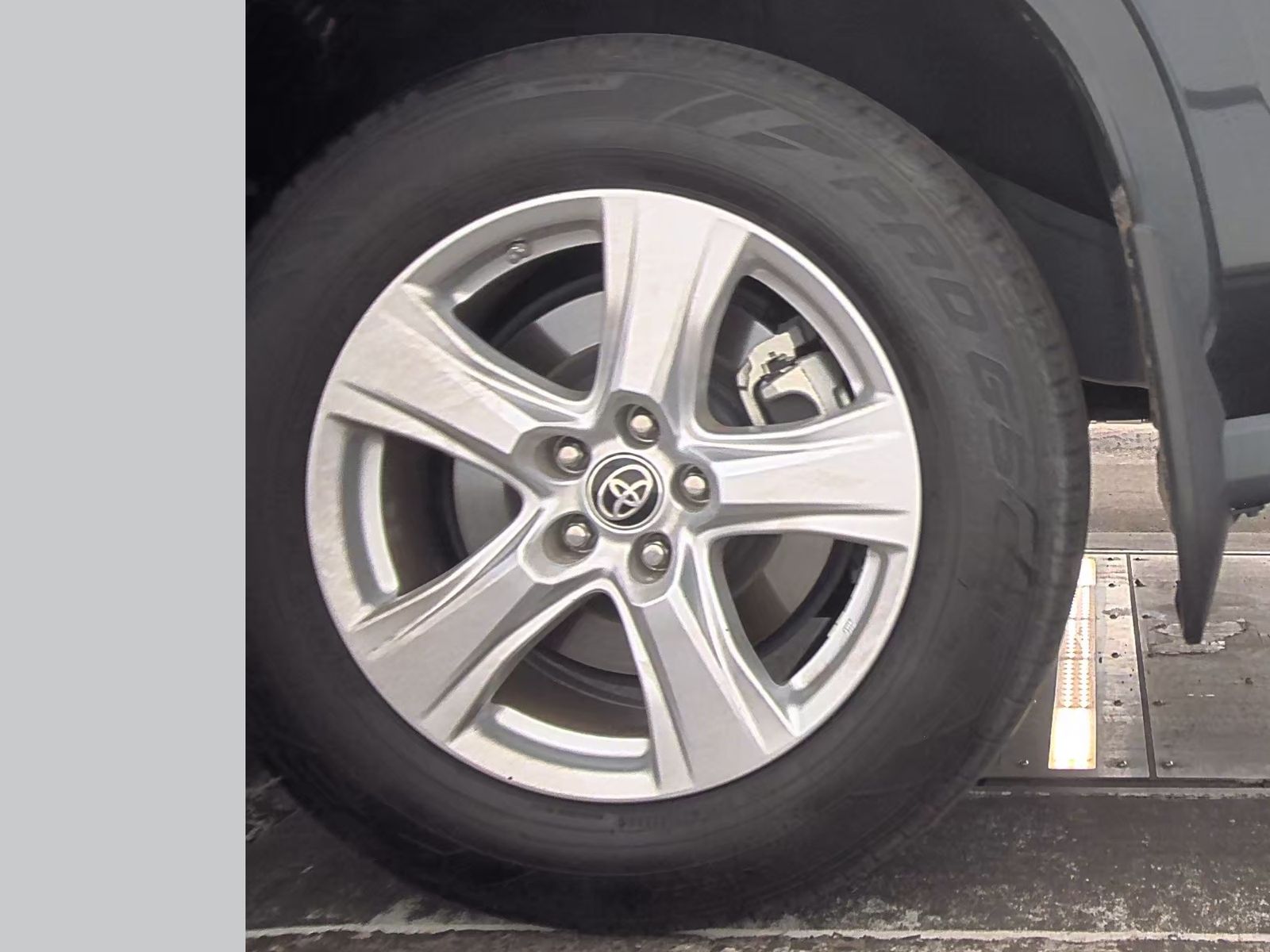 2022 Toyota Highlander Hybrid LE AWD