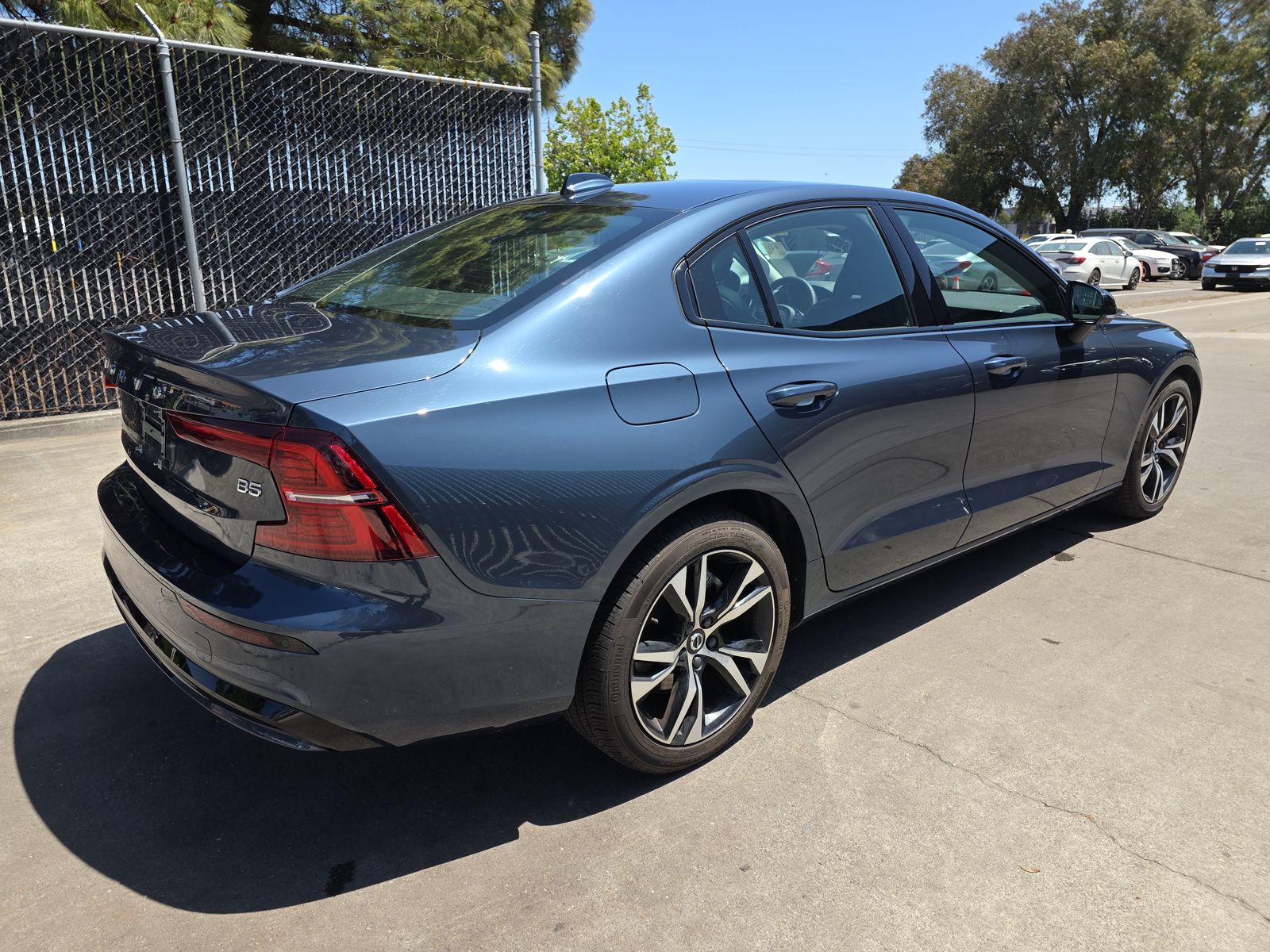 2025 Volvo S60 B5 Core FWD