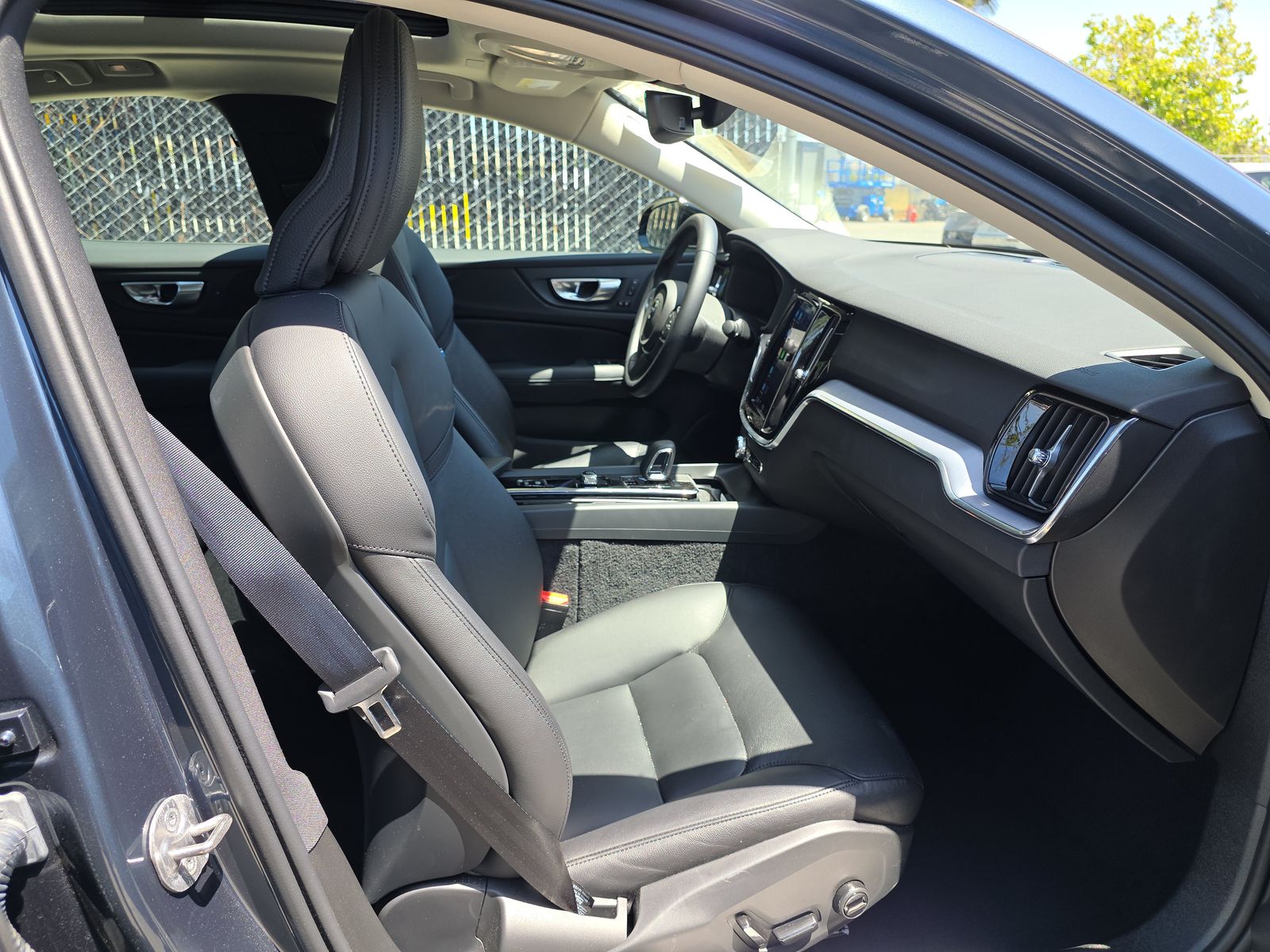 2025 Volvo S60 B5 Core FWD