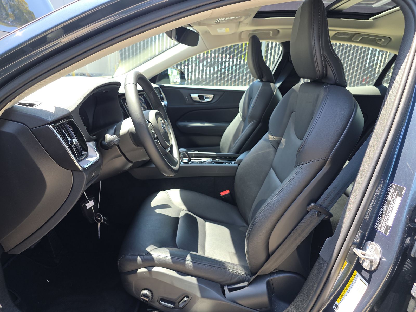 2025 Volvo S60 B5 Core FWD