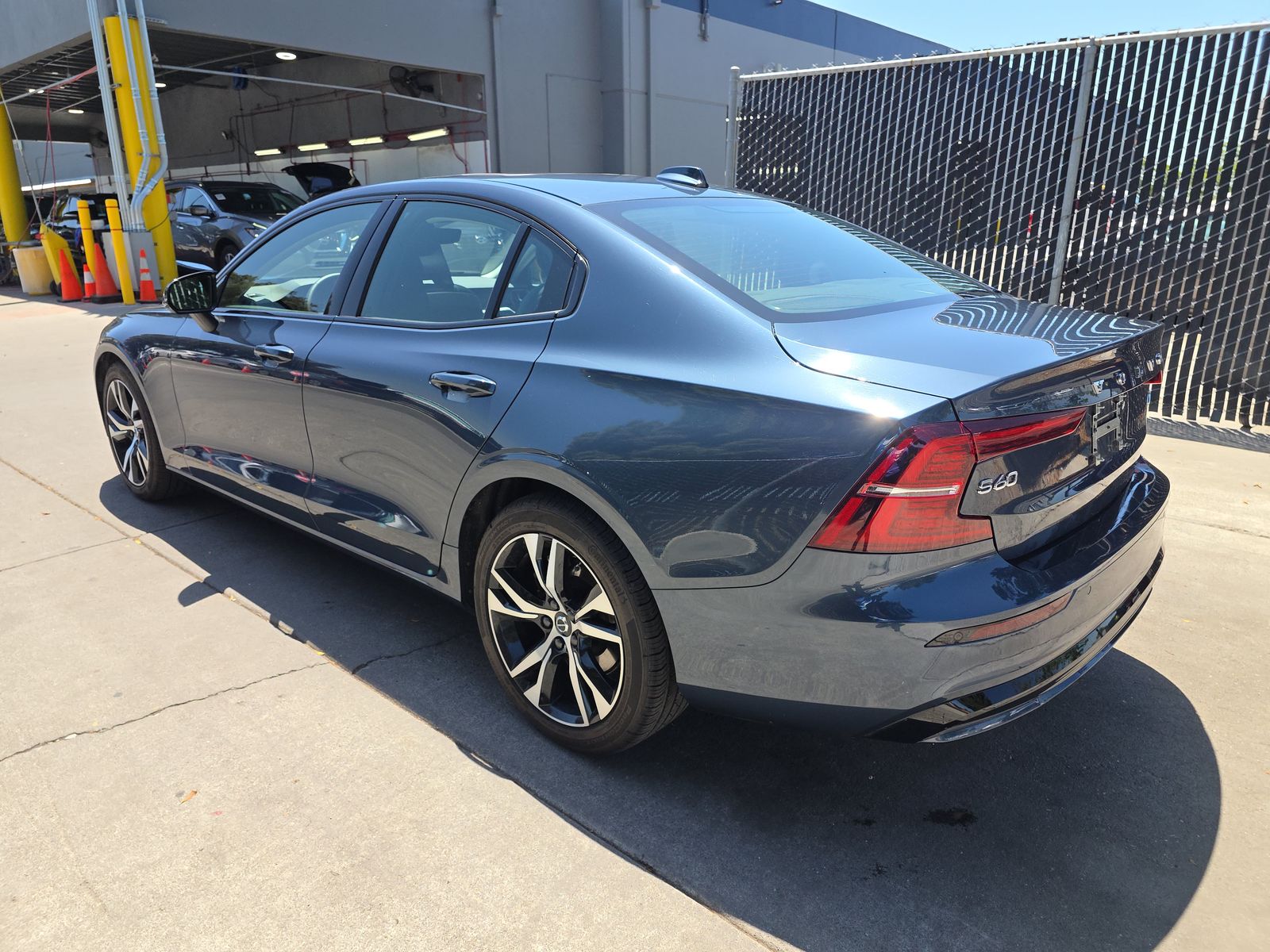 2025 Volvo S60 B5 Core FWD