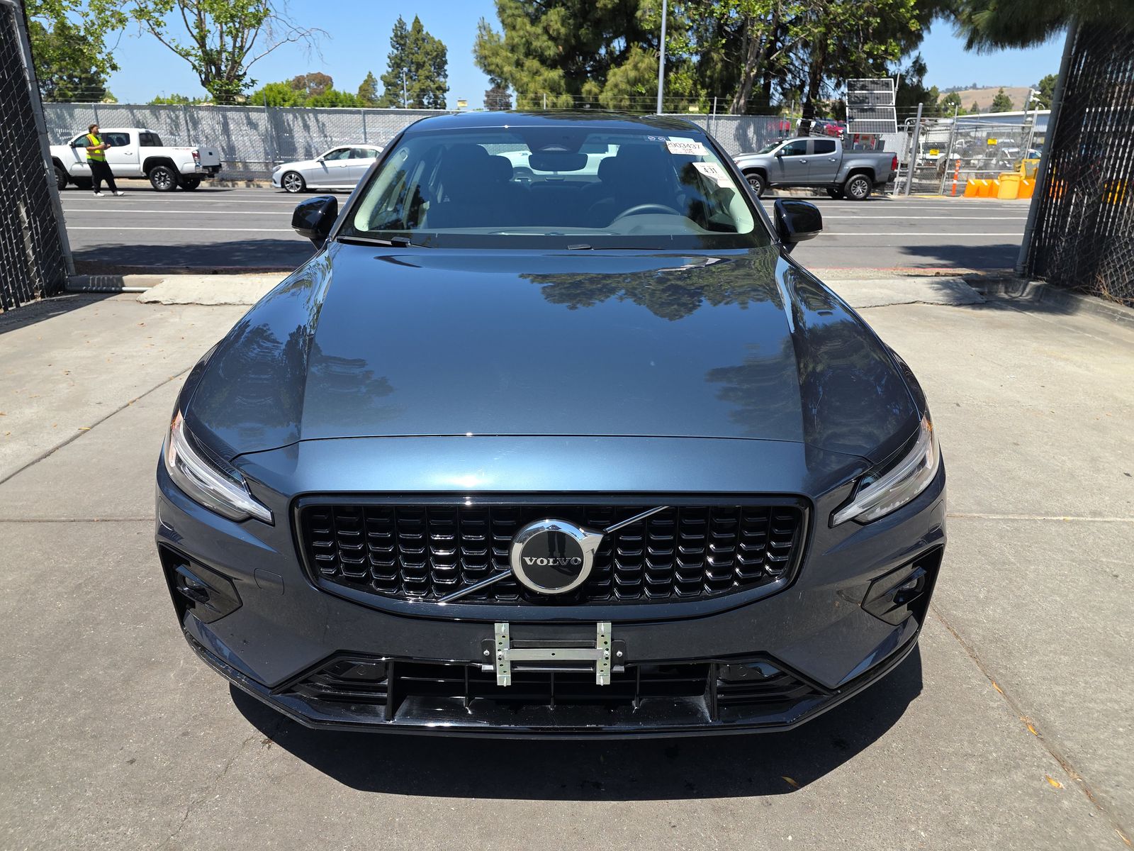 2025 Volvo S60 B5 Core FWD