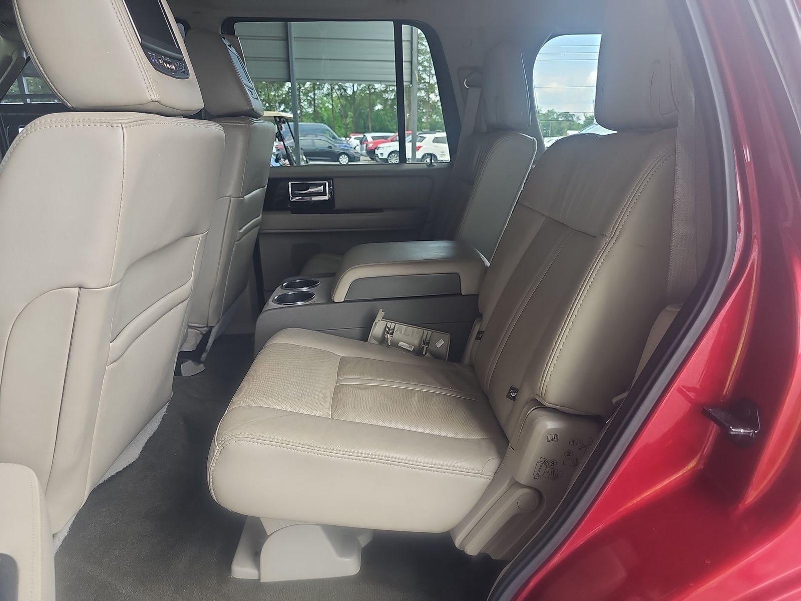 2015 Lincoln Navigator Base RWD