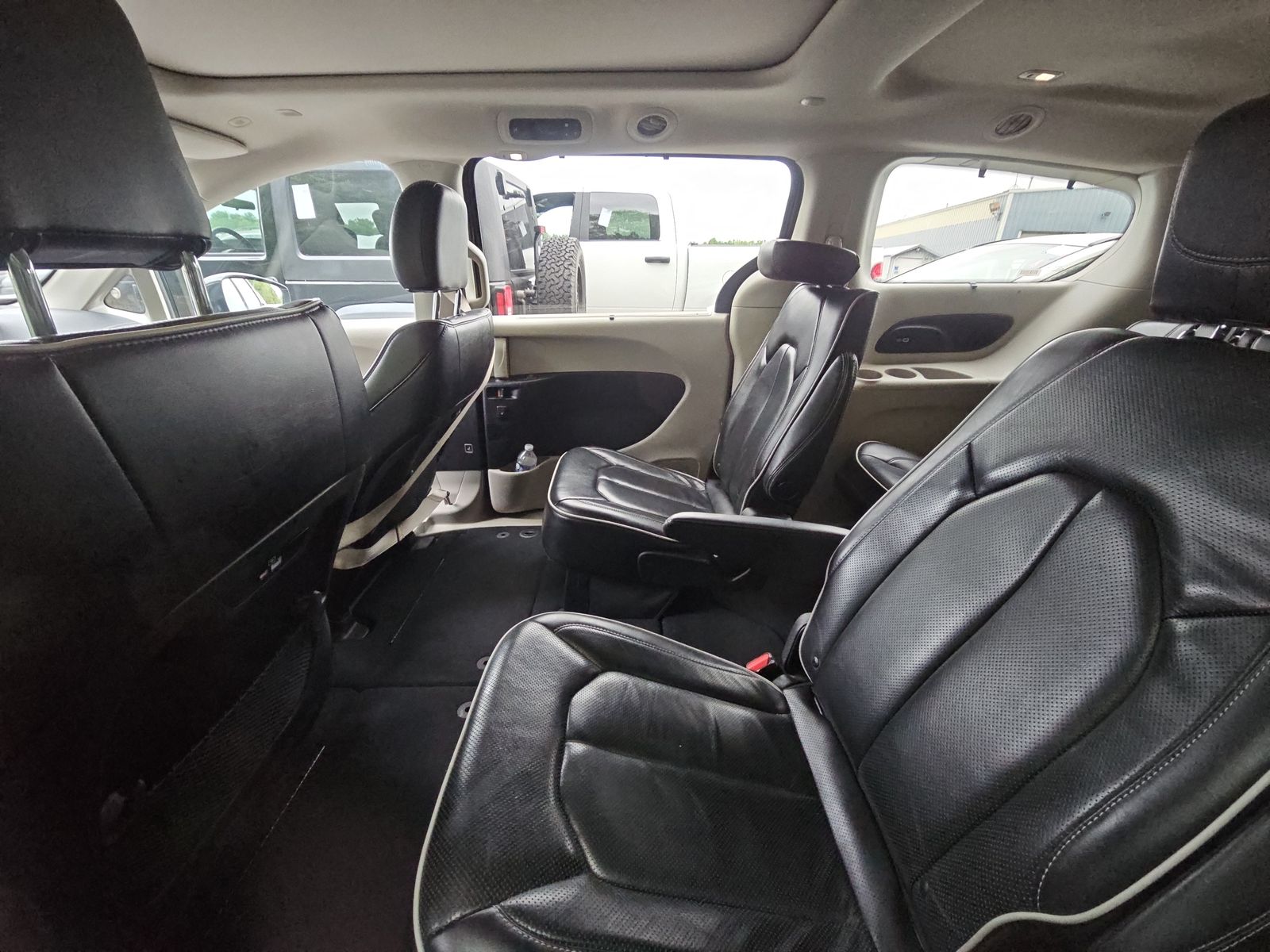 2023 Chrysler Pacifica Limited FWD