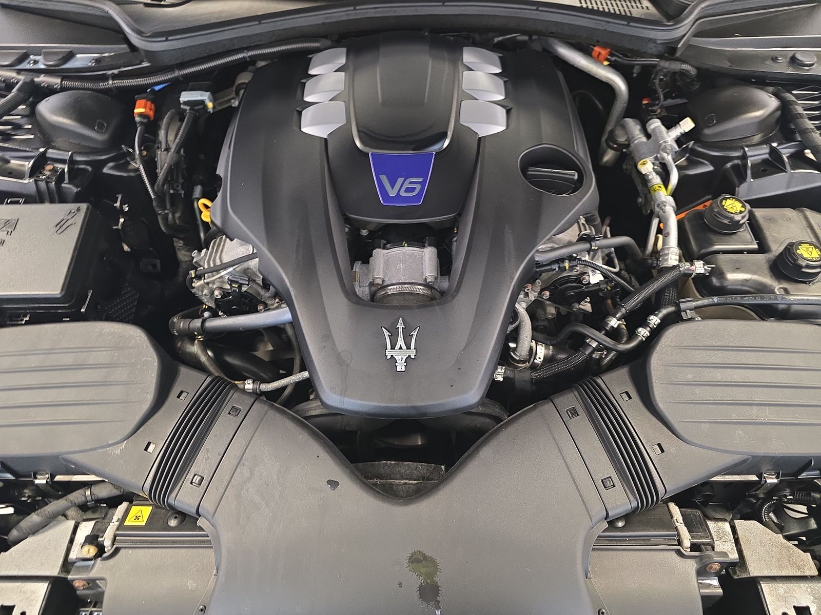 2022 Maserati Ghibli Modena Q4 AWD