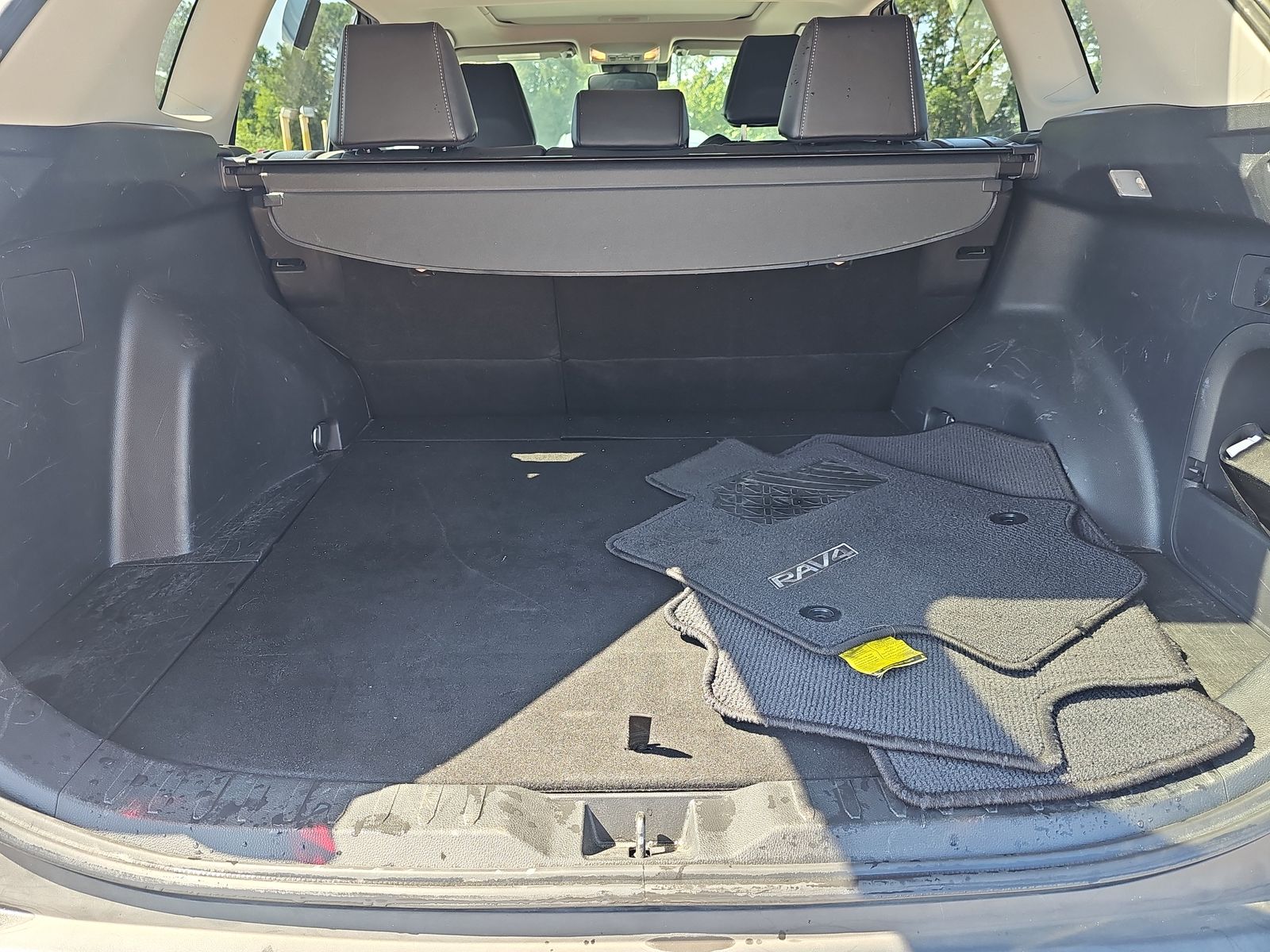 2021 Toyota RAV4 Hybrid XLE Premium AWD