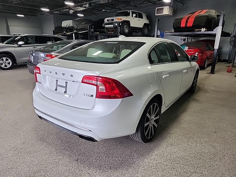 2016 Volvo S60 T5 Inscription Premier AWD
