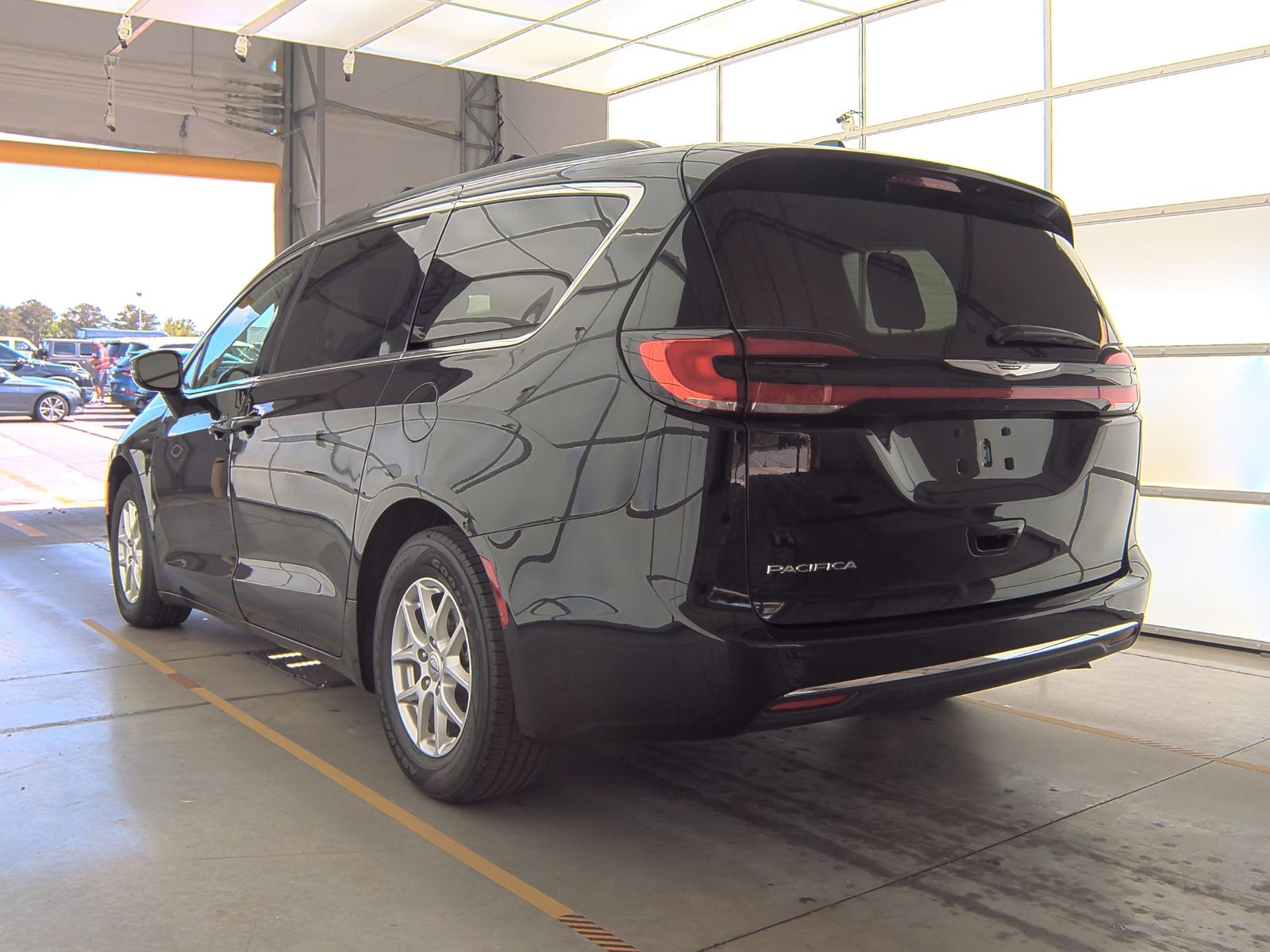 2022 Chrysler Pacifica Touring L FWD