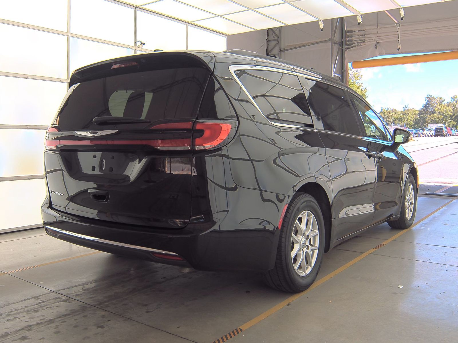 2022 Chrysler Pacifica Touring L FWD