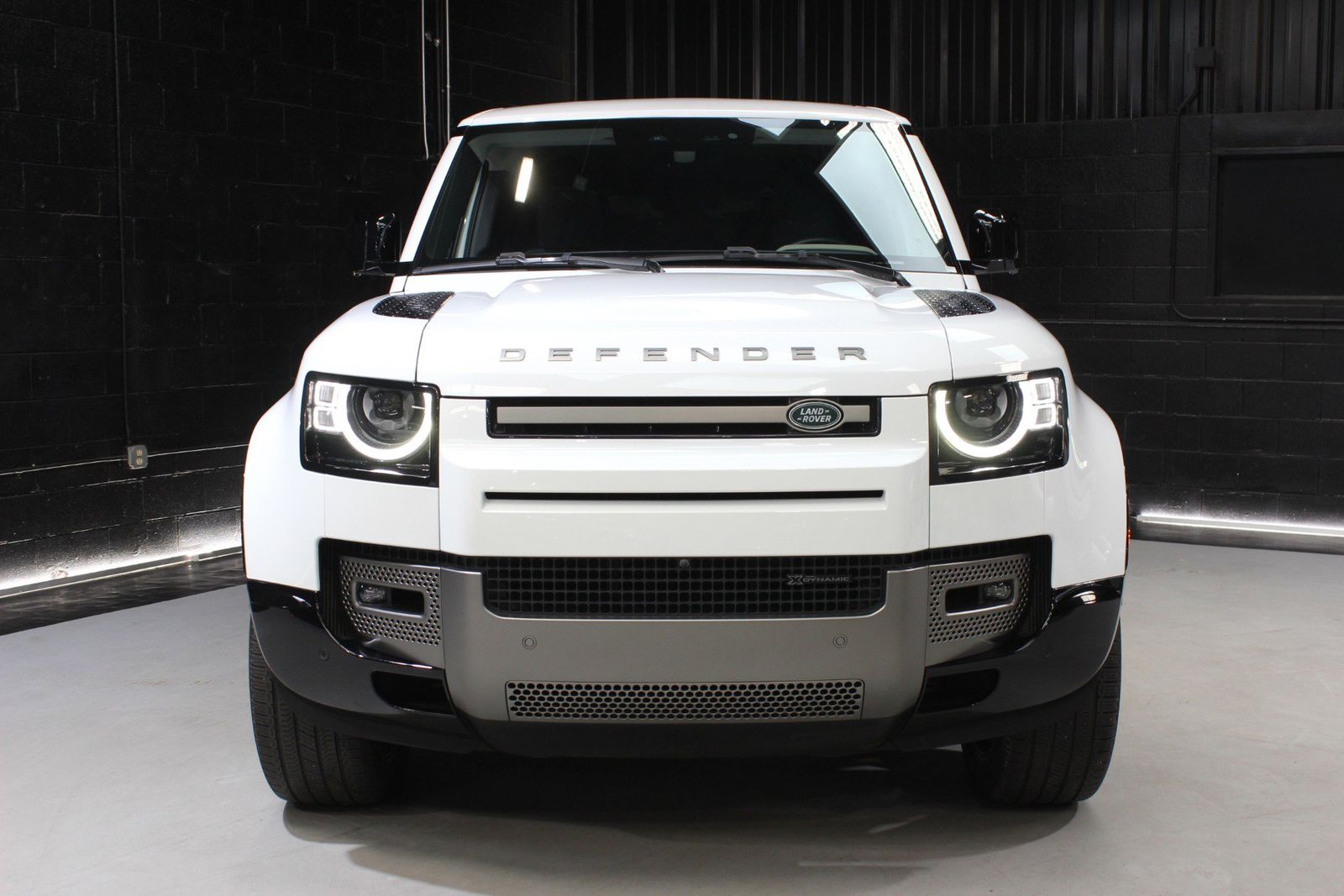 2023 Land Rover Defender 110 X-Dynamic SE AWD