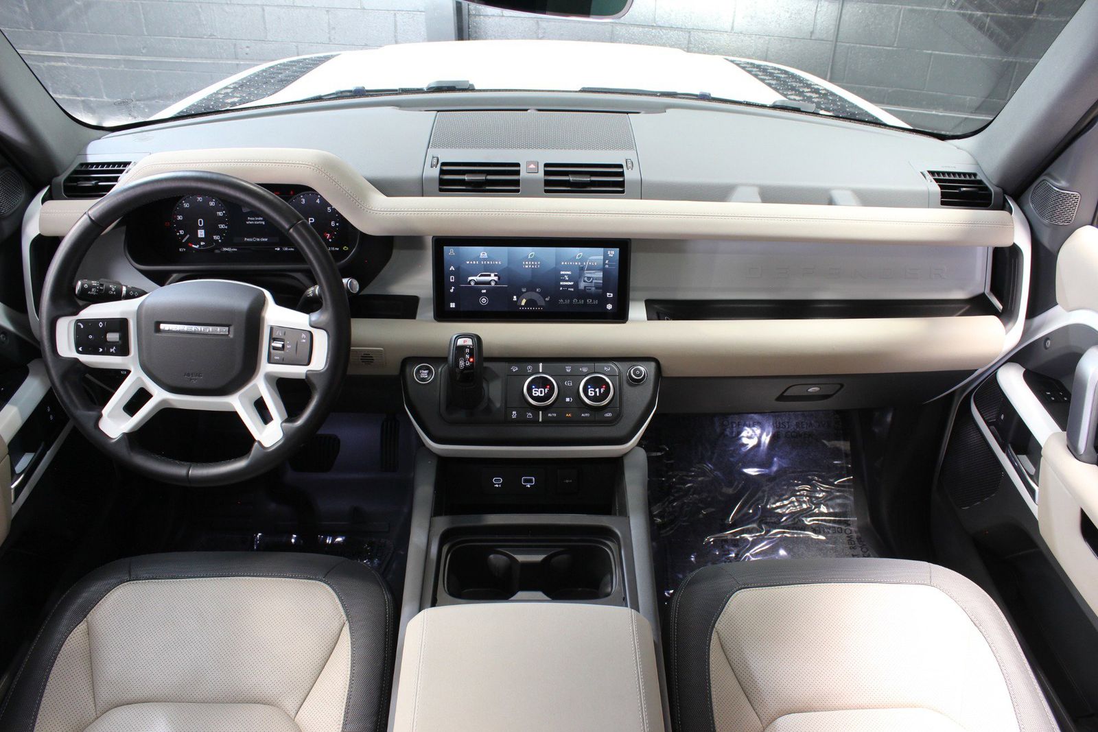 2023 Land Rover Defender 110 X-Dynamic SE AWD