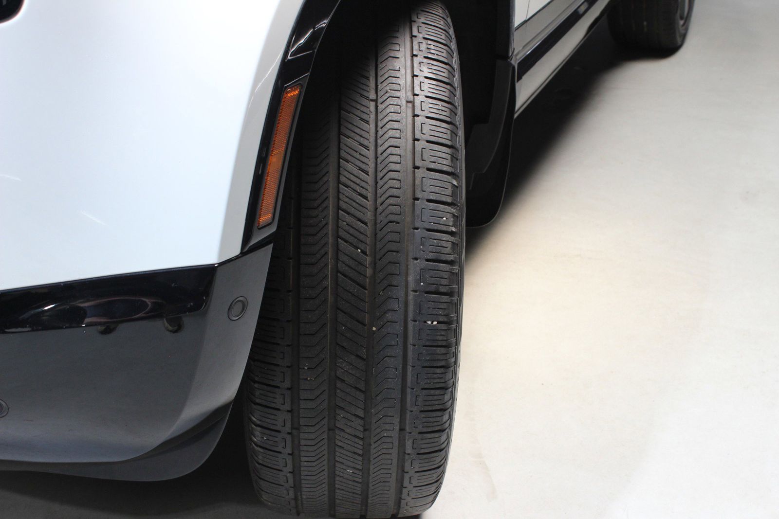 2023 Land Rover Defender 110 X-Dynamic SE AWD