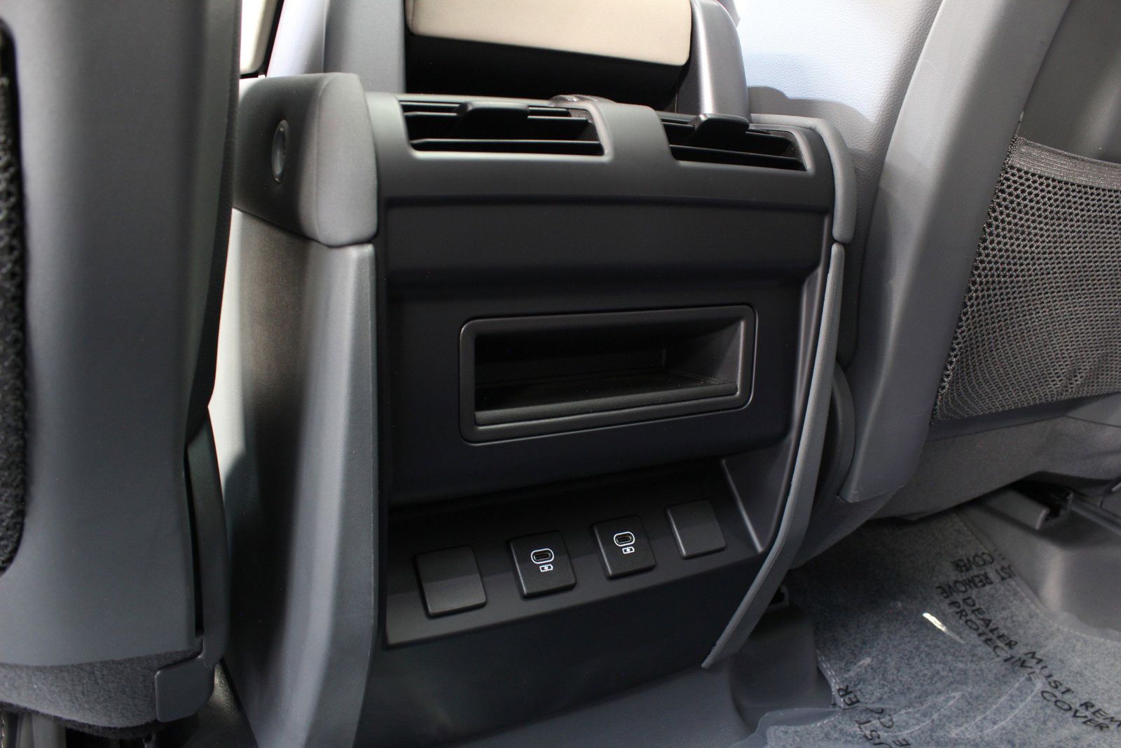 2023 Land Rover Defender 110 X-Dynamic SE AWD