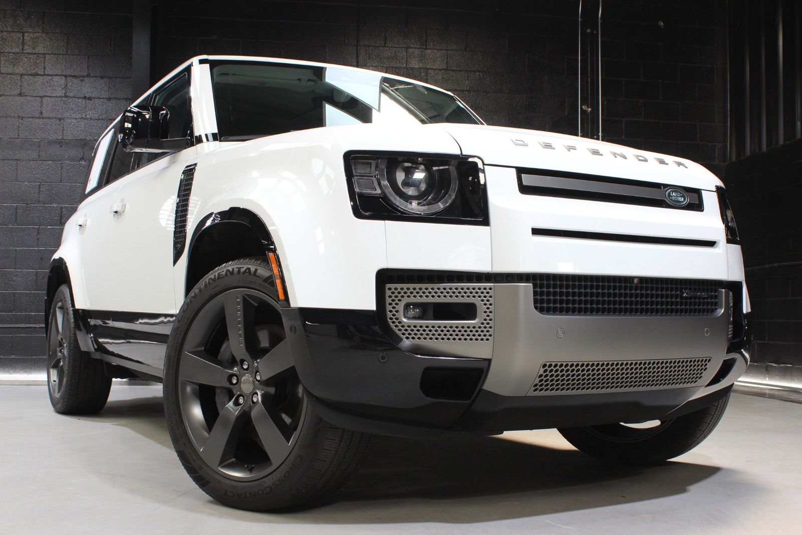 2023 Land Rover Defender 110 X-Dynamic SE AWD