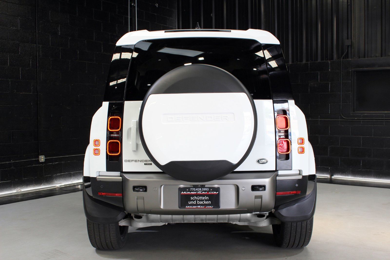 2023 Land Rover Defender 110 X-Dynamic SE AWD