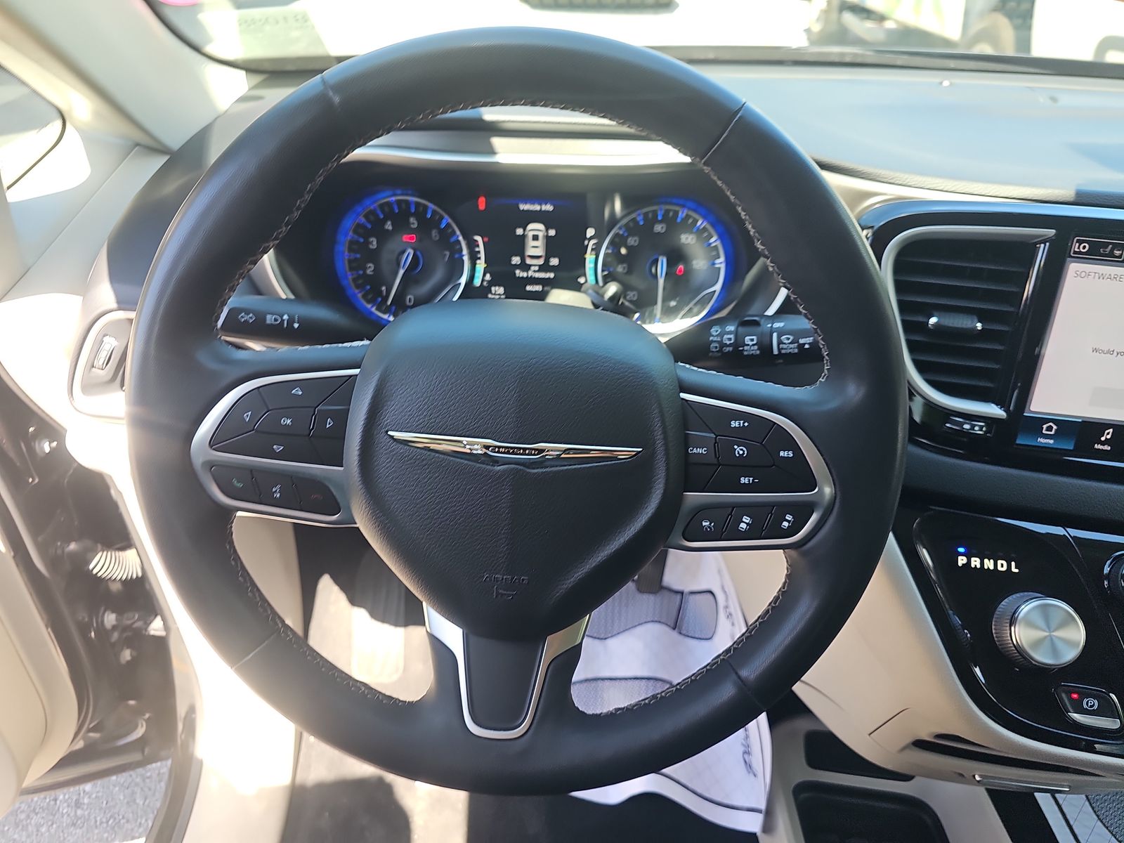 2022 Chrysler Pacifica Touring L FWD